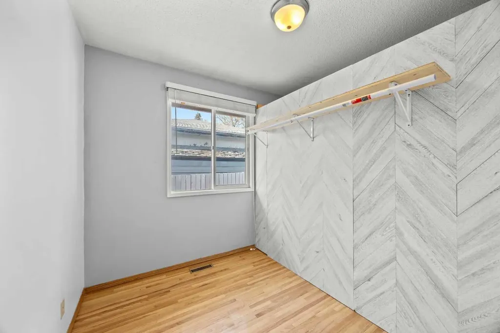 3050 30a Street SE Calgary AB T2B 0S7