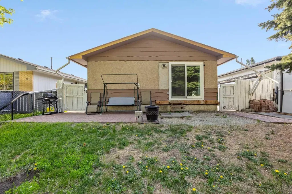 3050 30a Street SE Calgary AB T2B 0S7