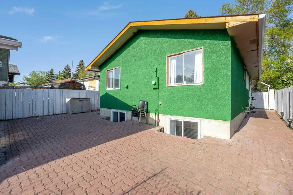 3050 30a Street SE Calgary AB T2B 0S7