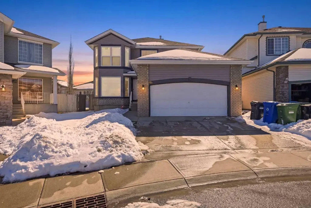 46 Panorama Hills Close NW Calgary AB T3K 5J2