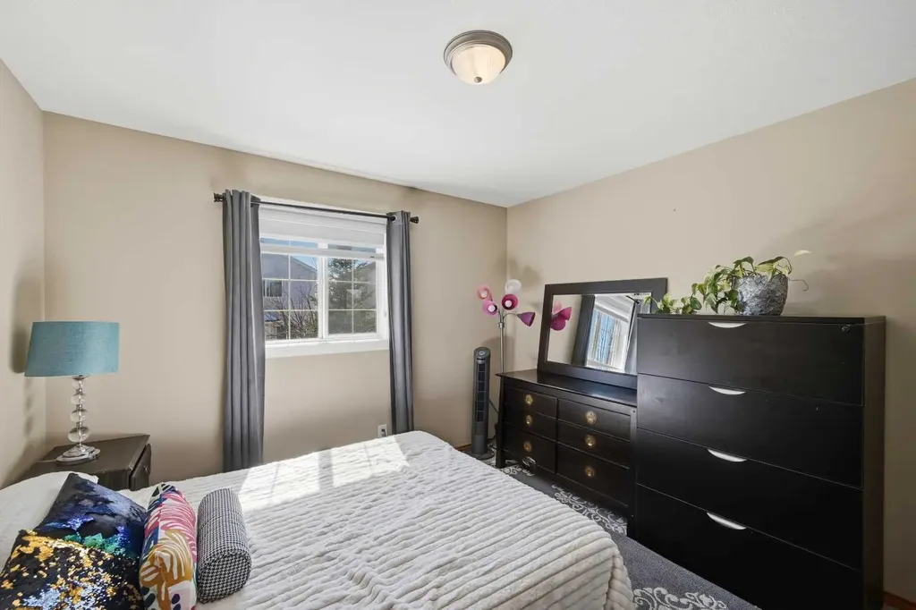 46 Panorama Hills Close NW Calgary AB T3K 5J2