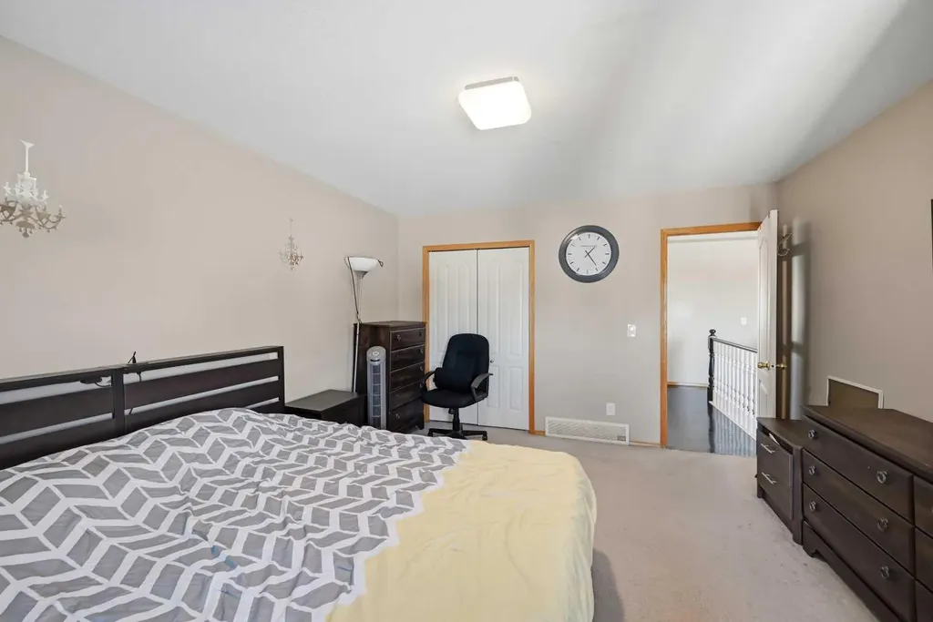 46 Panorama Hills Close NW Calgary AB T3K 5J2