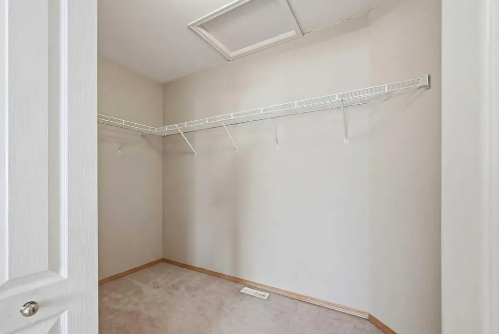 46 Panorama Hills Close NW Calgary AB T3K 5J2