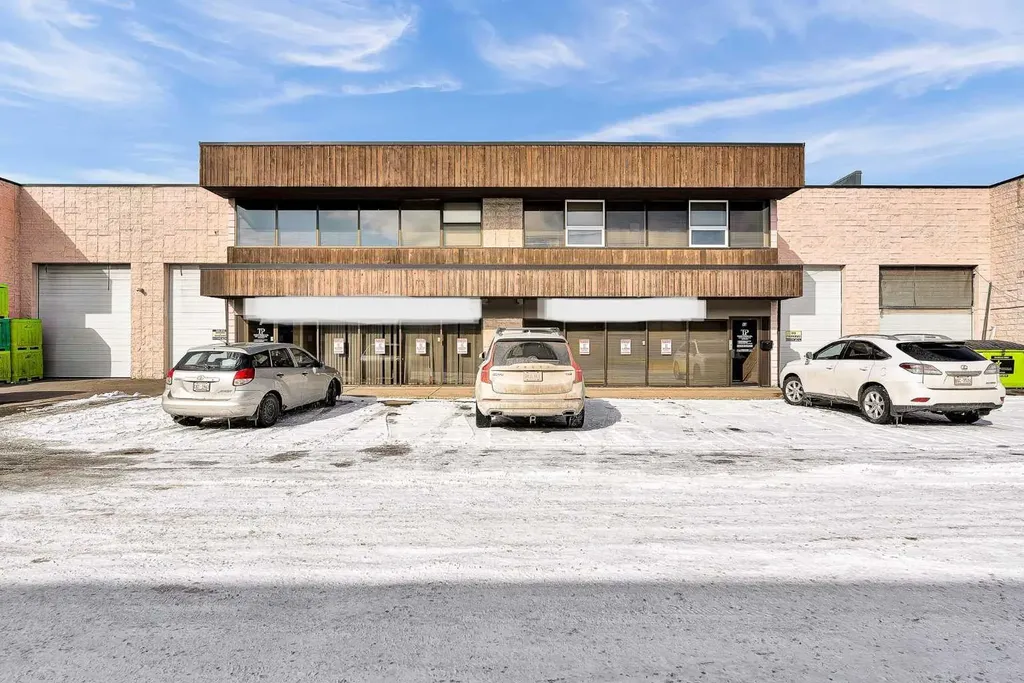 3510 27 Street NE Calgary AB T1Y 5E2