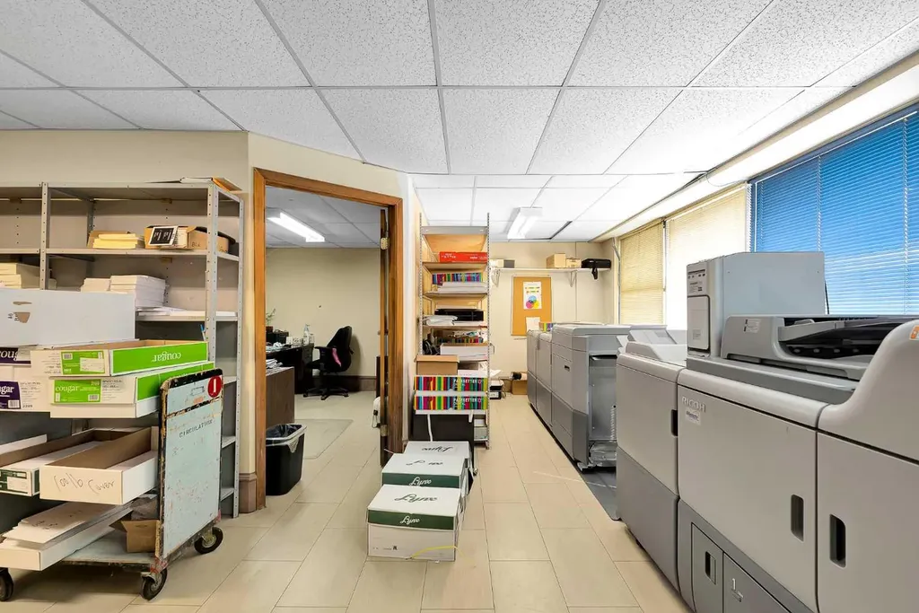 3510 27 Street NE Calgary AB T1Y 5E2