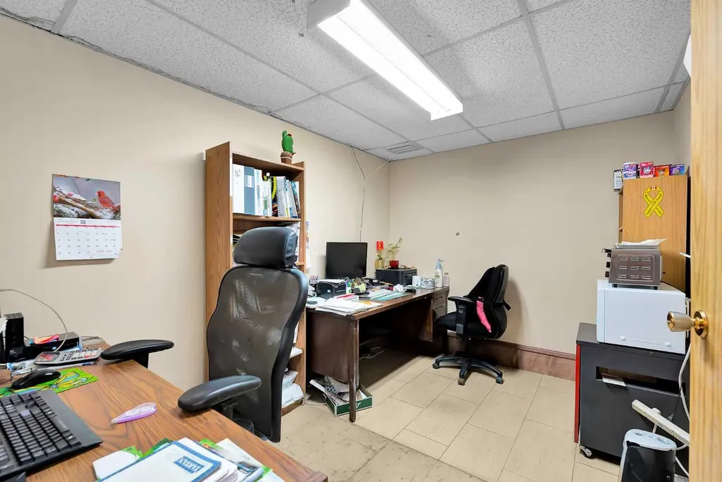 3510 27 Street NE Calgary AB T1Y 5E2