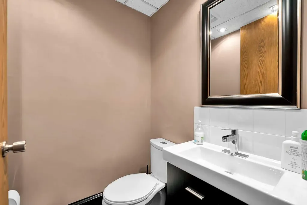 3510 27 Street NE Calgary AB T1Y 5E2