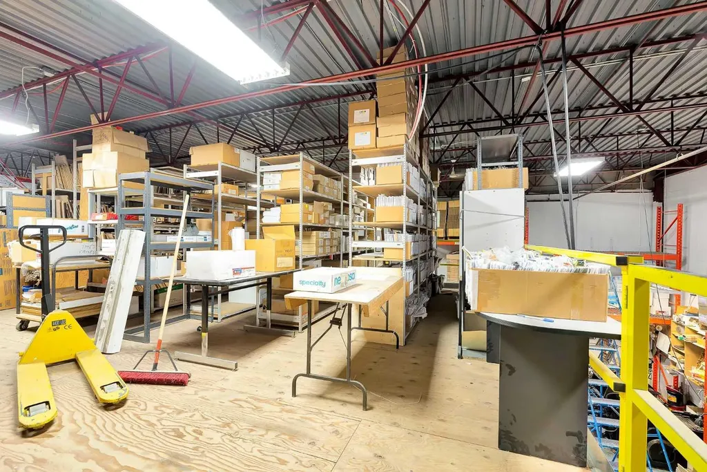 3510 27 Street NE Calgary AB T1Y 5E2