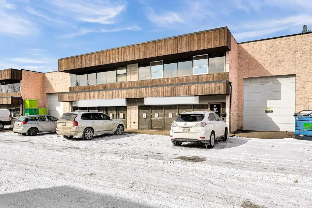 3510 27 Street NE Calgary AB T1Y 5E2