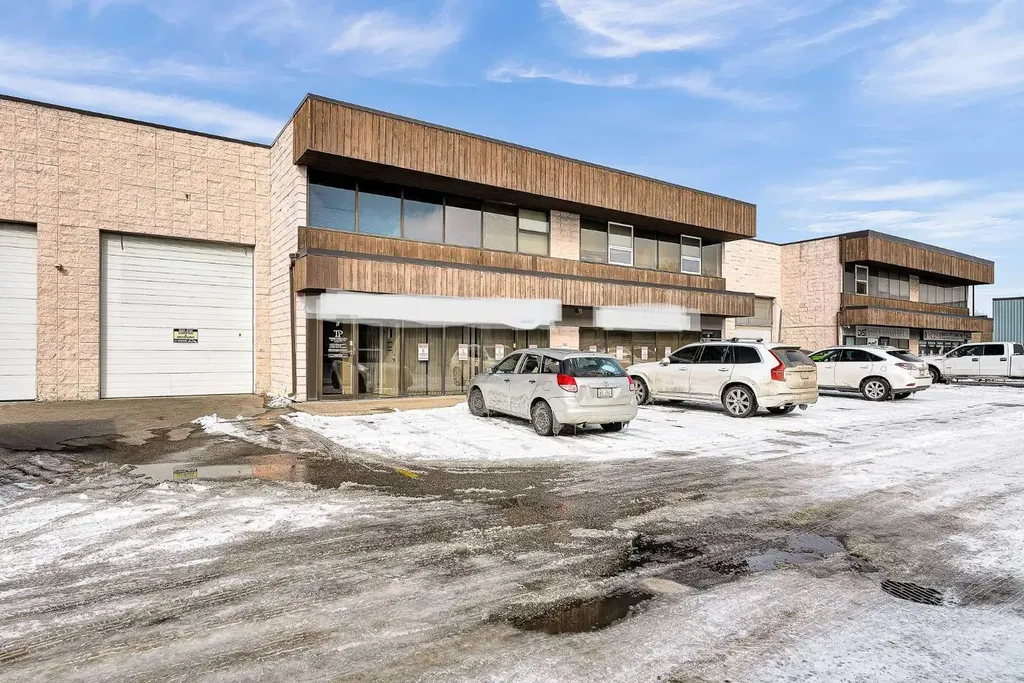 3510 27 Street NE Calgary AB T1Y 5E2