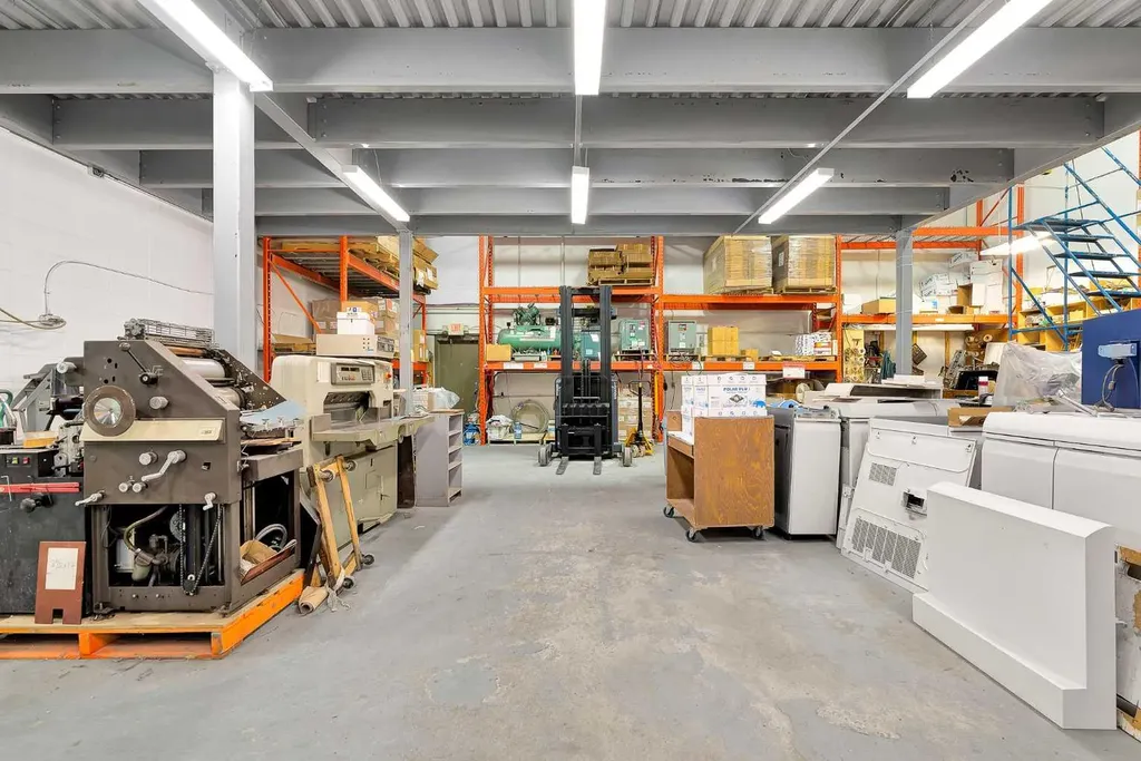 3510 27 Street NE Calgary AB T1Y 5E2