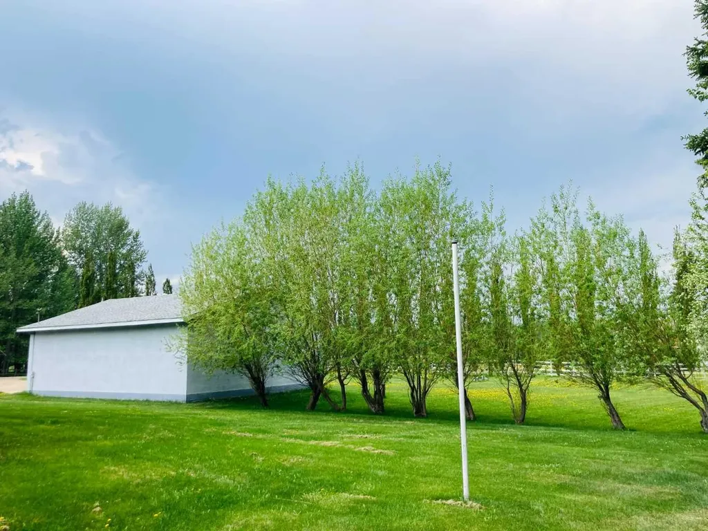 593037 Range Road 122 Rural Woodlands County AB T7S 1N9