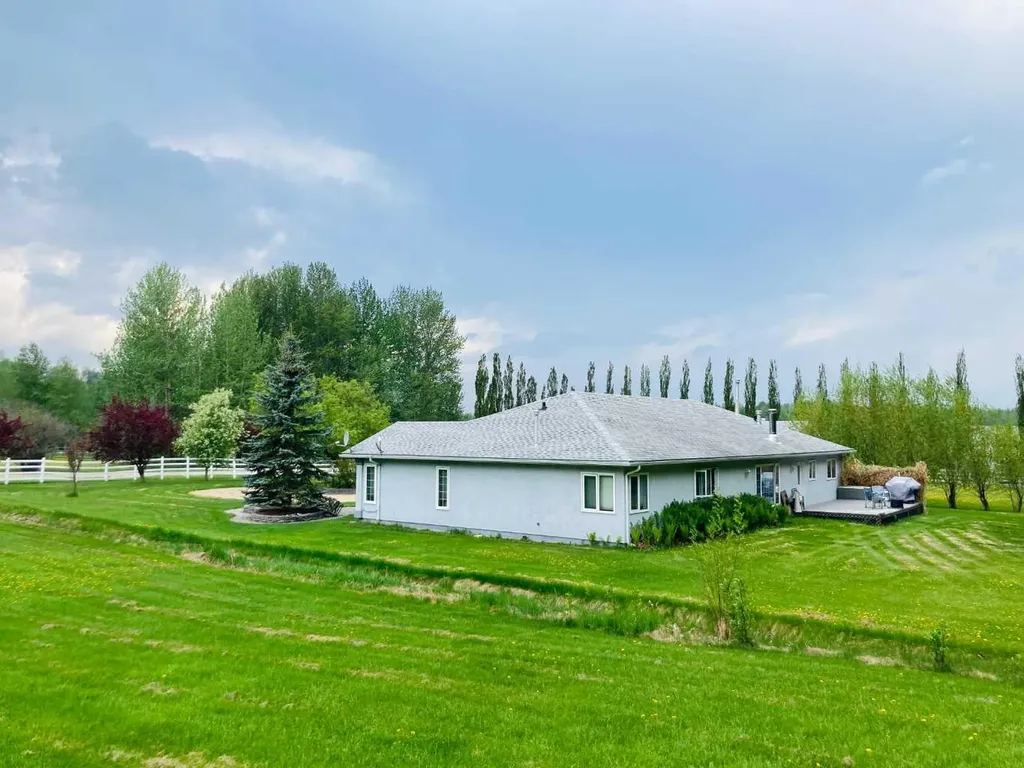 593037 Range Road 122 Rural Woodlands County AB T7S 1N9