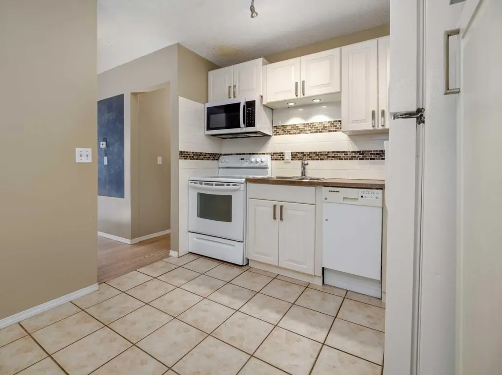 269 Laval Boulevard W Lethbridge AB T1K 4E2