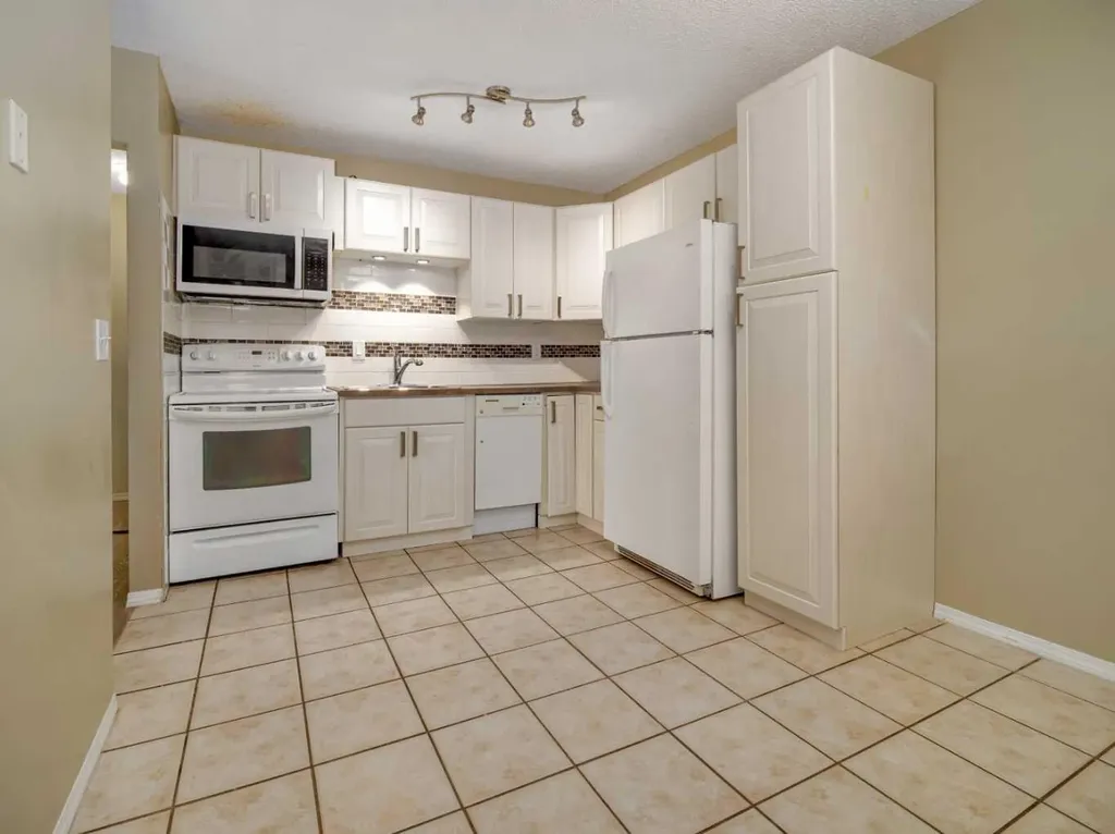 269 Laval Boulevard W Lethbridge AB T1K 4E2