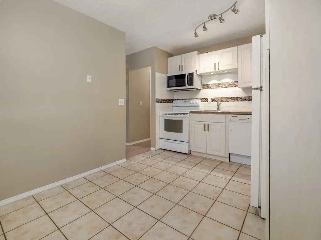 269 Laval Boulevard W Lethbridge AB T1K 4E2