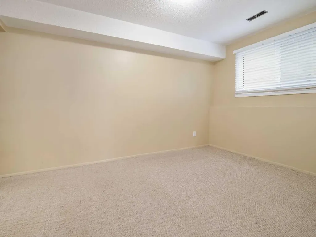 269 Laval Boulevard W Lethbridge AB T1K 4E2