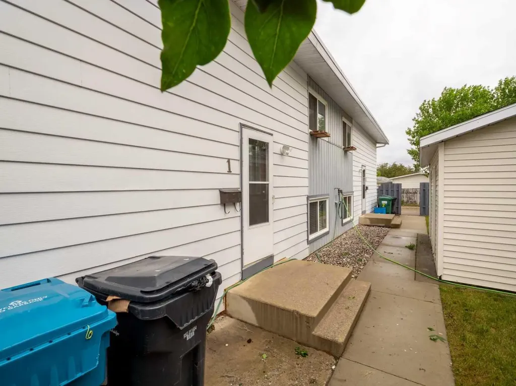 269 Laval Boulevard W Lethbridge AB T1K 4E2