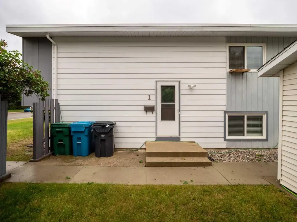 269 Laval Boulevard W Lethbridge AB T1K 4E2