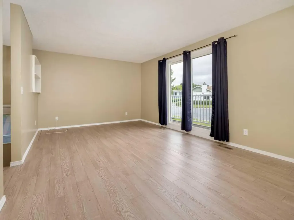269 Laval Boulevard W Lethbridge AB T1K 4E2