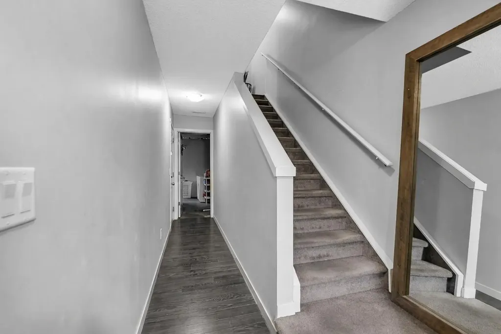 425 Copperpond Landing SE Calgary AB T2Z1G6
