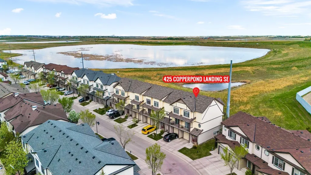 425 Copperpond Landing SE Calgary AB T2Z1G6