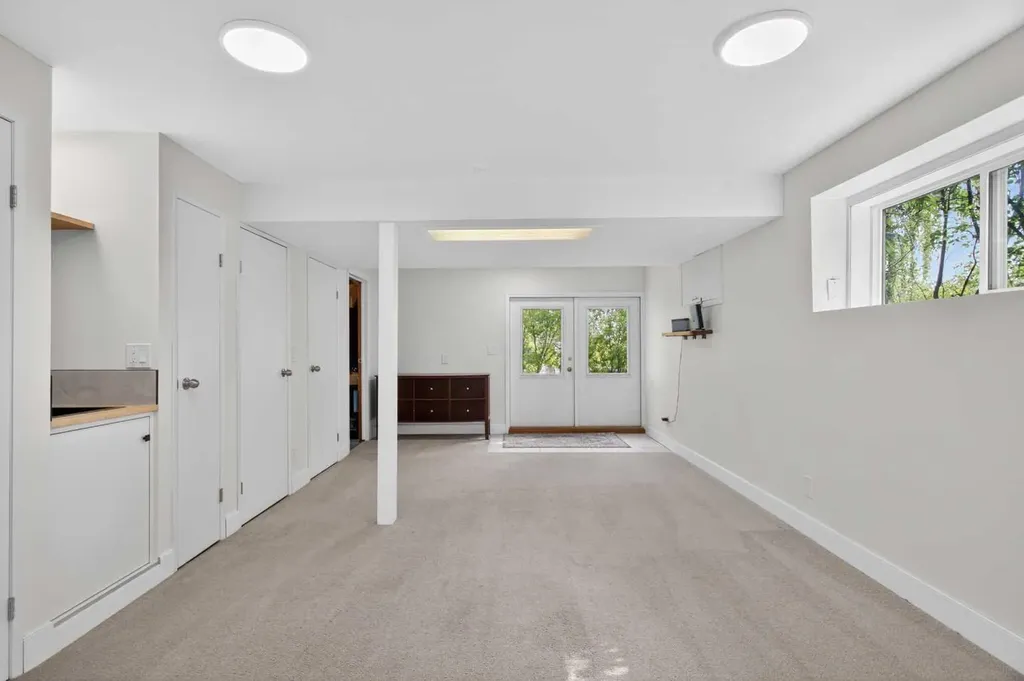 48 Shawcliffe Place Calgary AB T2Y 1H5