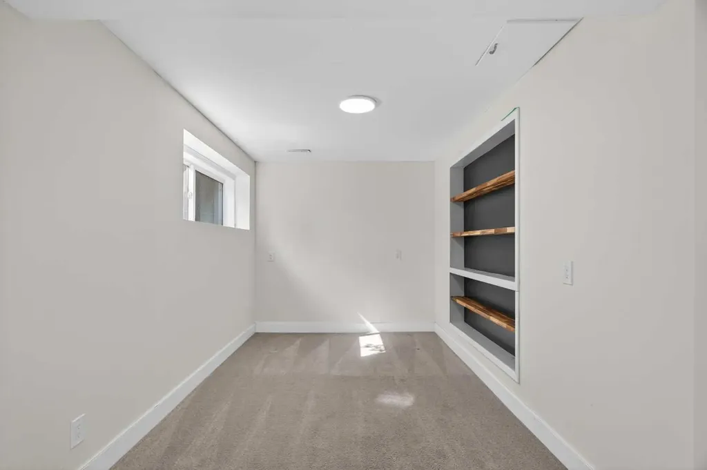 48 Shawcliffe Place Calgary AB T2Y 1H5