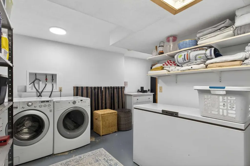 48 Shawcliffe Place Calgary AB T2Y 1H5