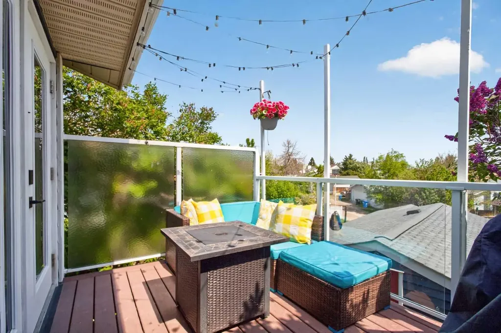 48 Shawcliffe Place Calgary AB T2Y 1H5