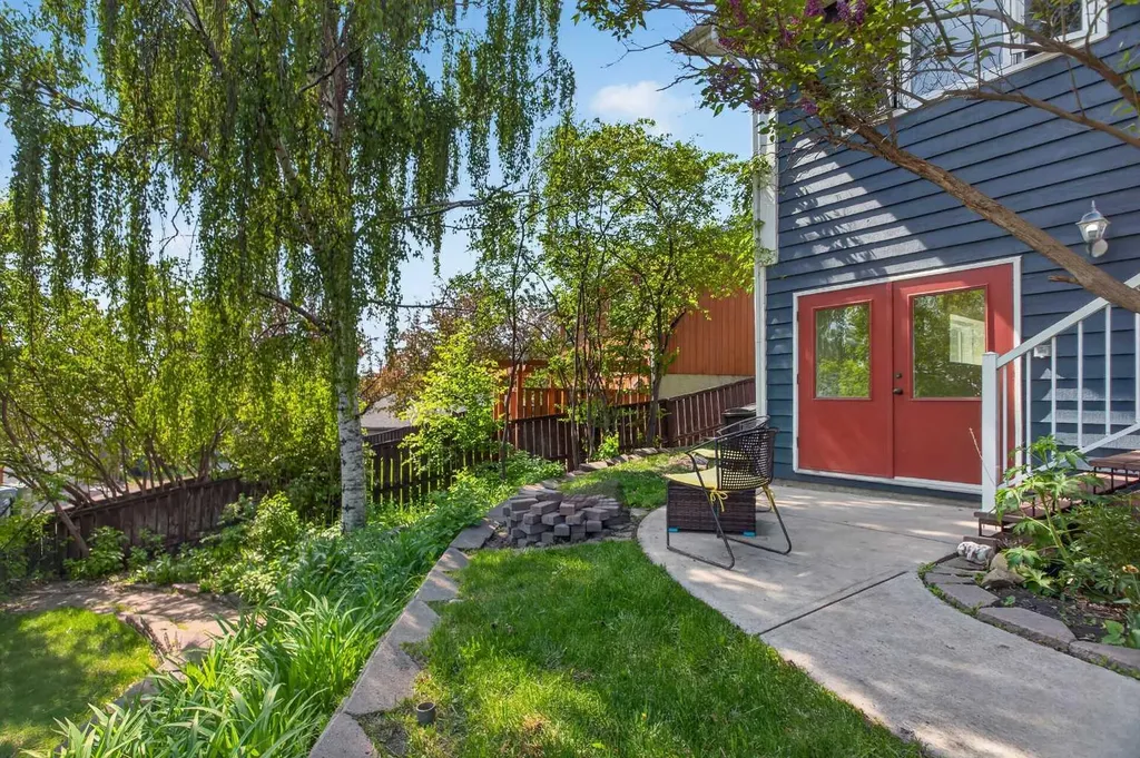 48 Shawcliffe Place Calgary AB T2Y 1H5