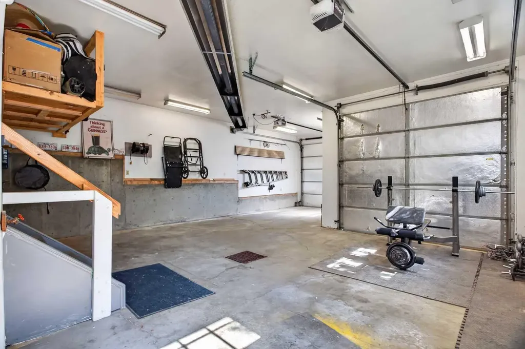 48 Shawcliffe Place Calgary AB T2Y 1H5