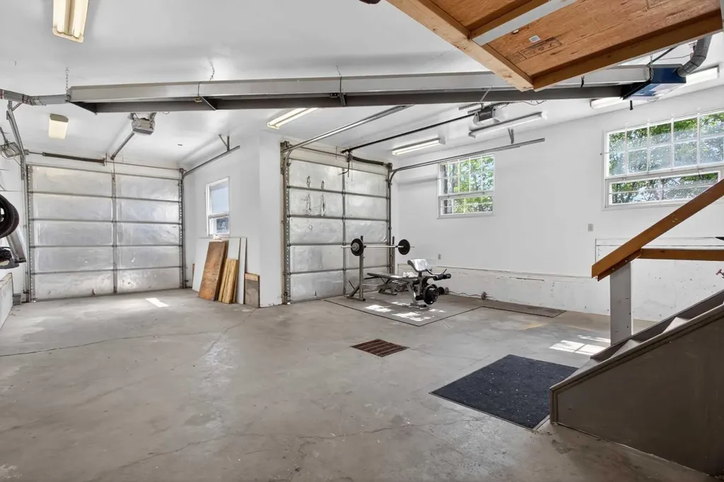 48 Shawcliffe Place Calgary AB T2Y 1H5