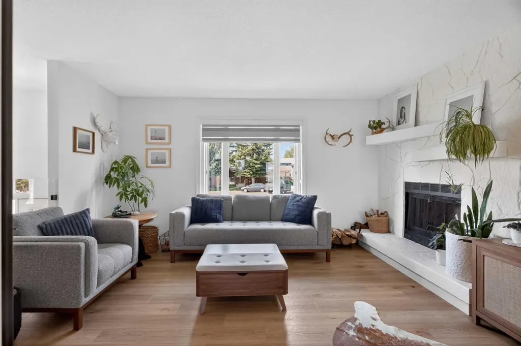 48 Shawcliffe Place Calgary AB T2Y 1H5