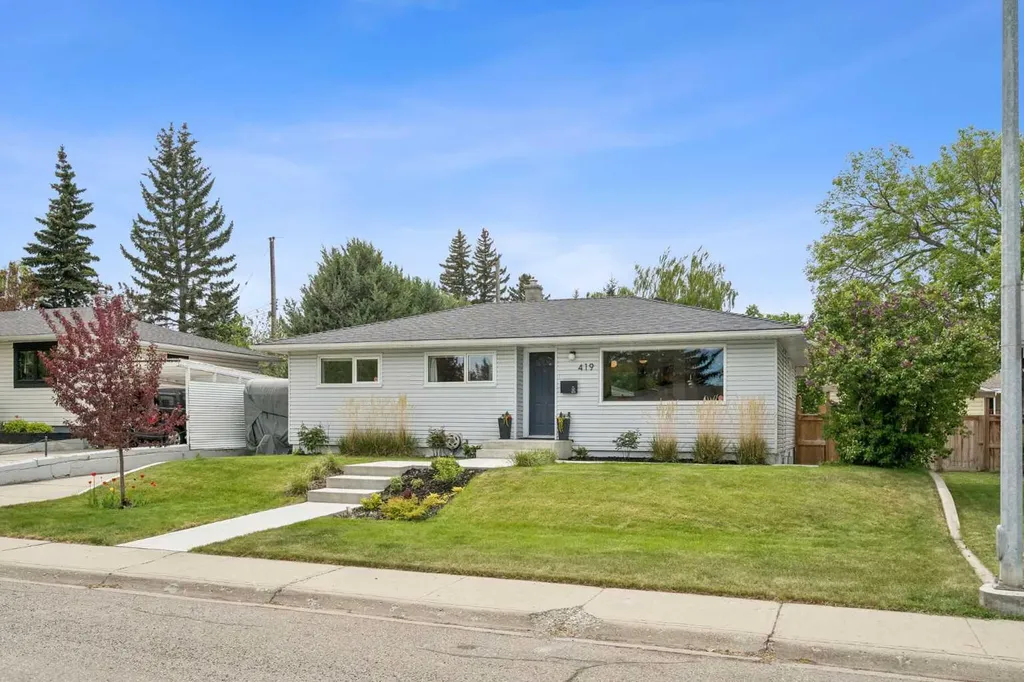 419 40 Street SW Calgary AB T3C1V9