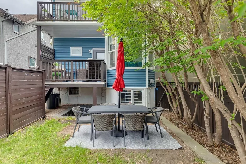 329 10a Street NW Calgary AB T2N 1W7
