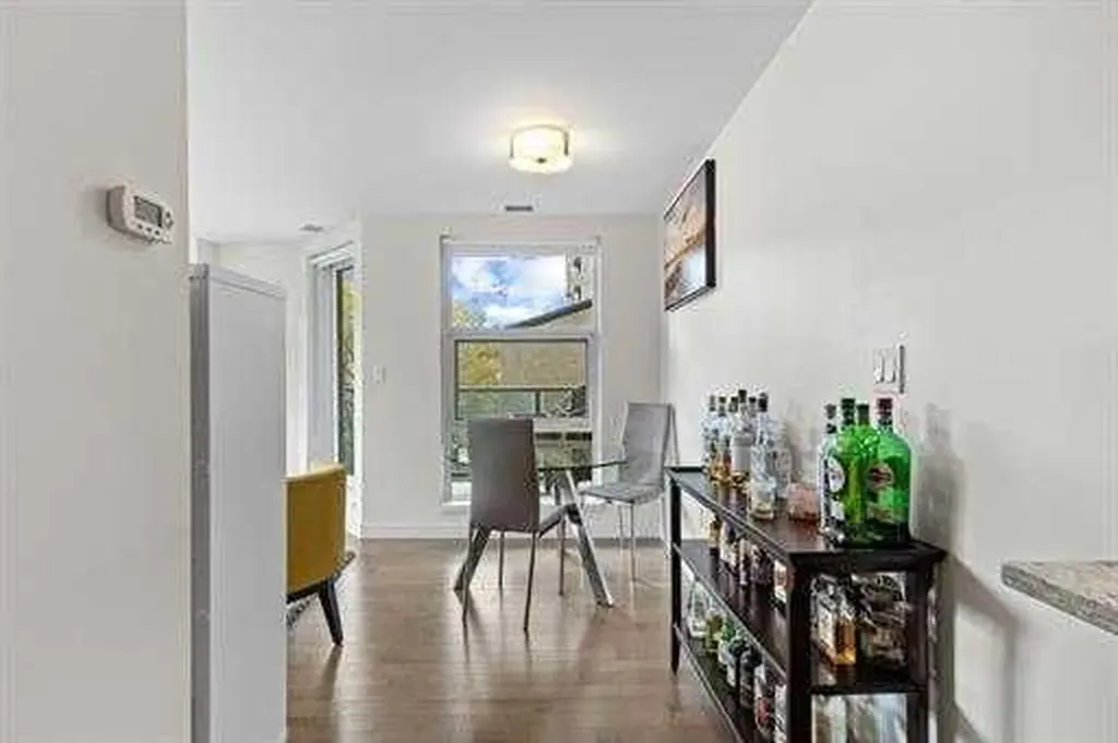 303 13 Avenue SW Calgary AB T2R0Y9