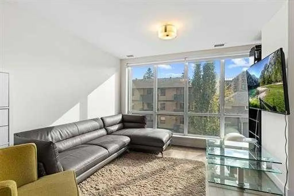303 13 Avenue SW Calgary AB T2R0Y9