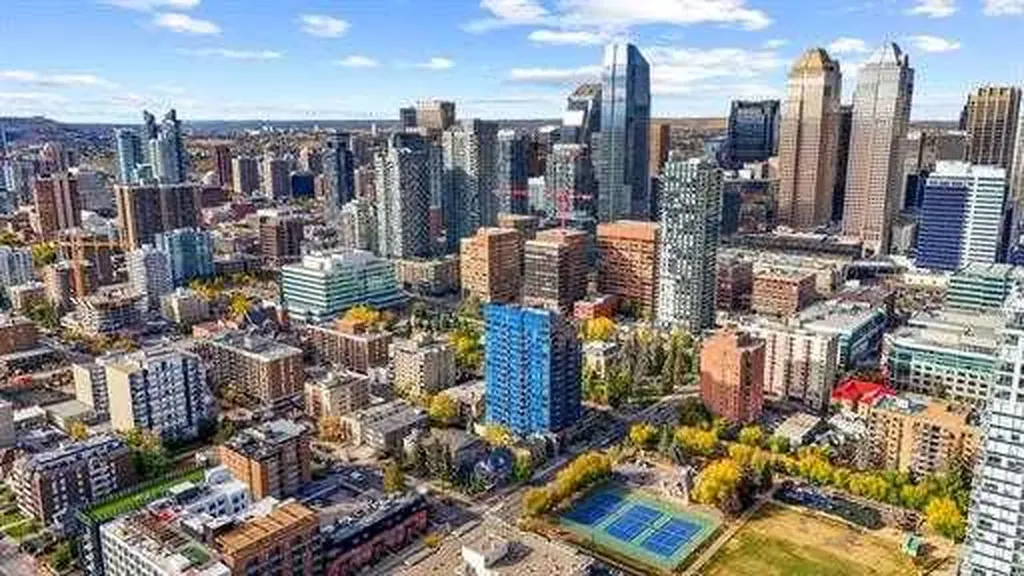 303 13 Avenue SW Calgary AB T2R0Y9