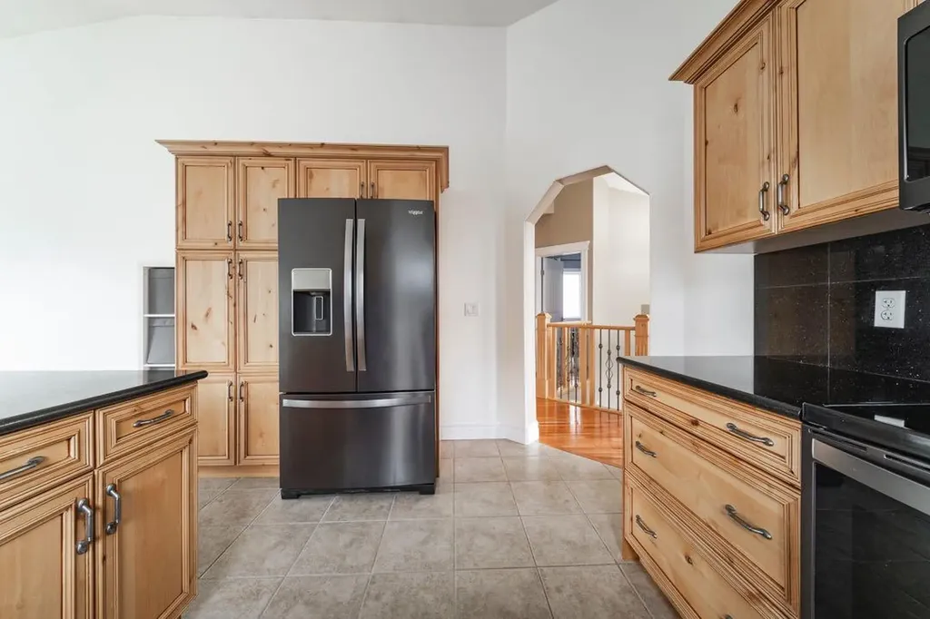 162 Pearl Bay Fort Mcmurray AB T9K 0E4