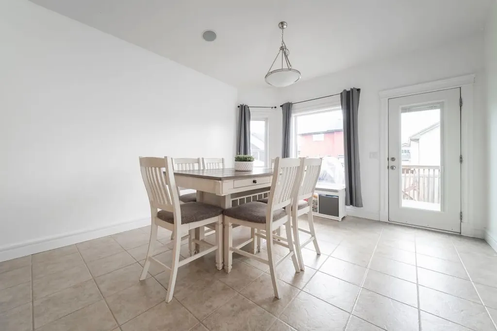 162 Pearl Bay Fort Mcmurray AB T9K 0E4