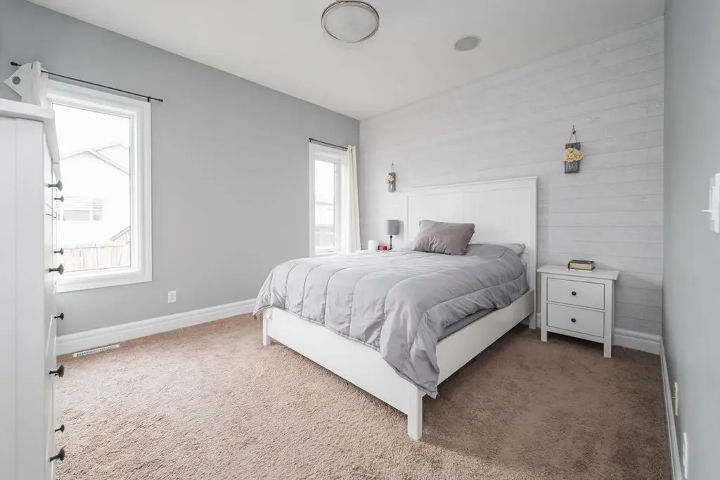 162 Pearl Bay Fort Mcmurray AB T9K 0E4