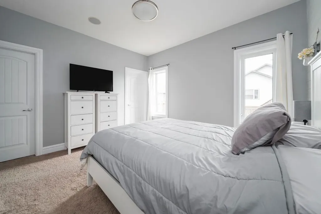 162 Pearl Bay Fort Mcmurray AB T9K 0E4