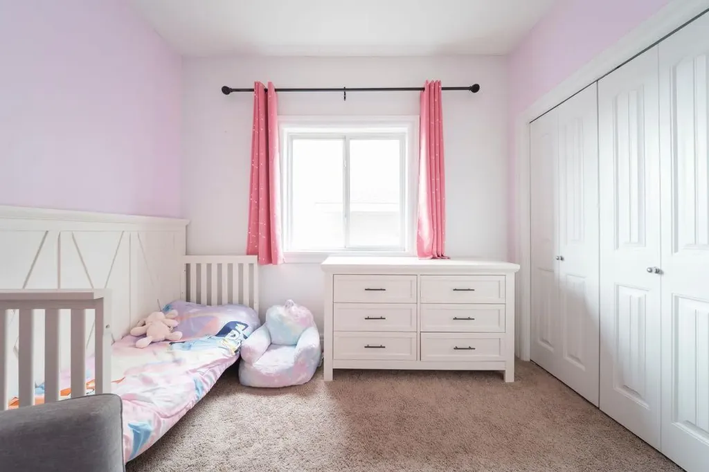 162 Pearl Bay Fort Mcmurray AB T9K 0E4