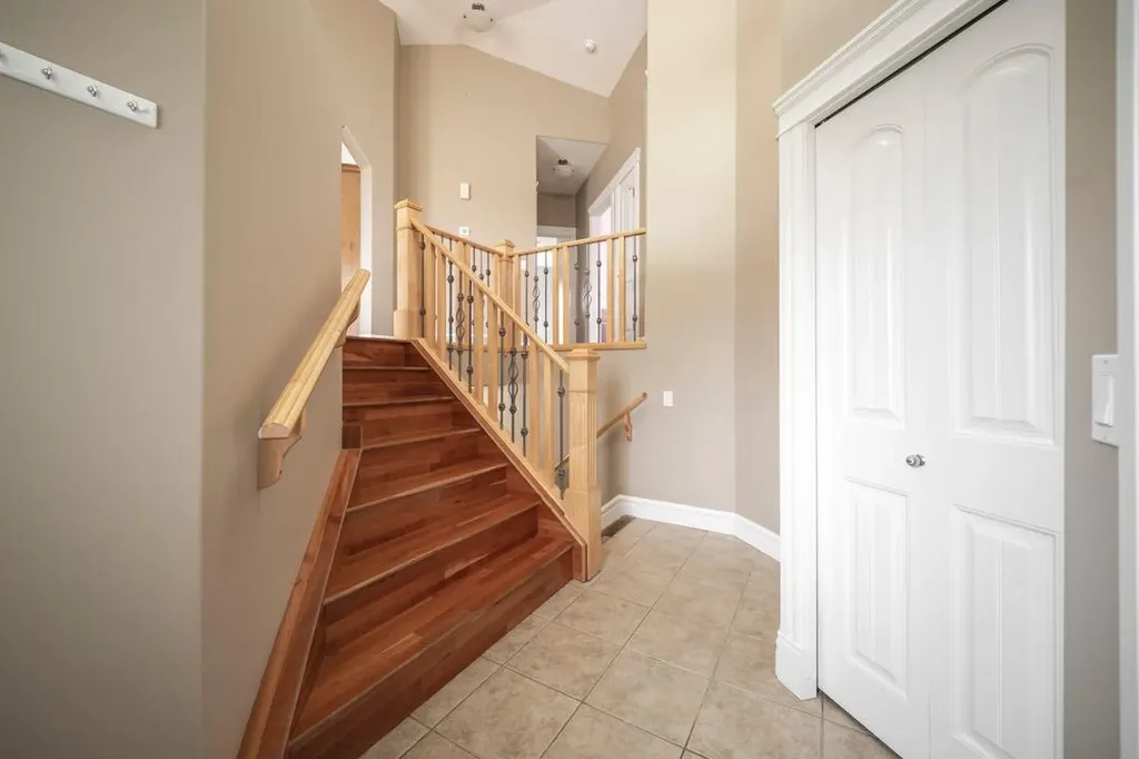 162 Pearl Bay Fort Mcmurray AB T9K 0E4
