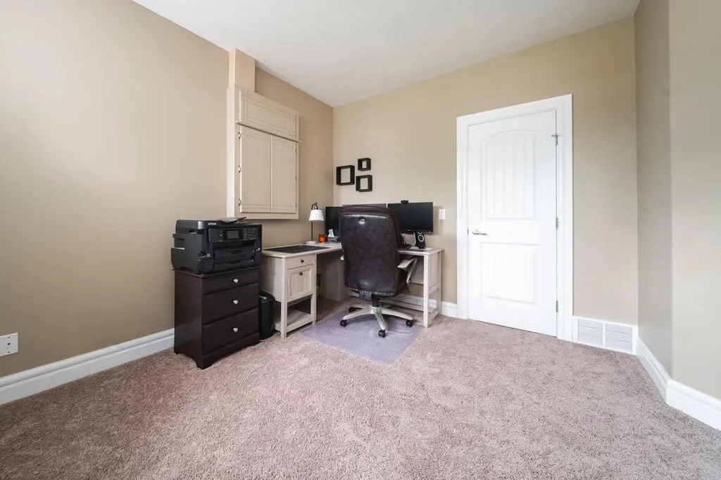 162 Pearl Bay Fort Mcmurray AB T9K 0E4