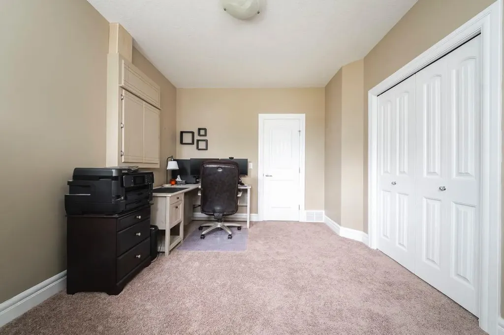 162 Pearl Bay Fort Mcmurray AB T9K 0E4