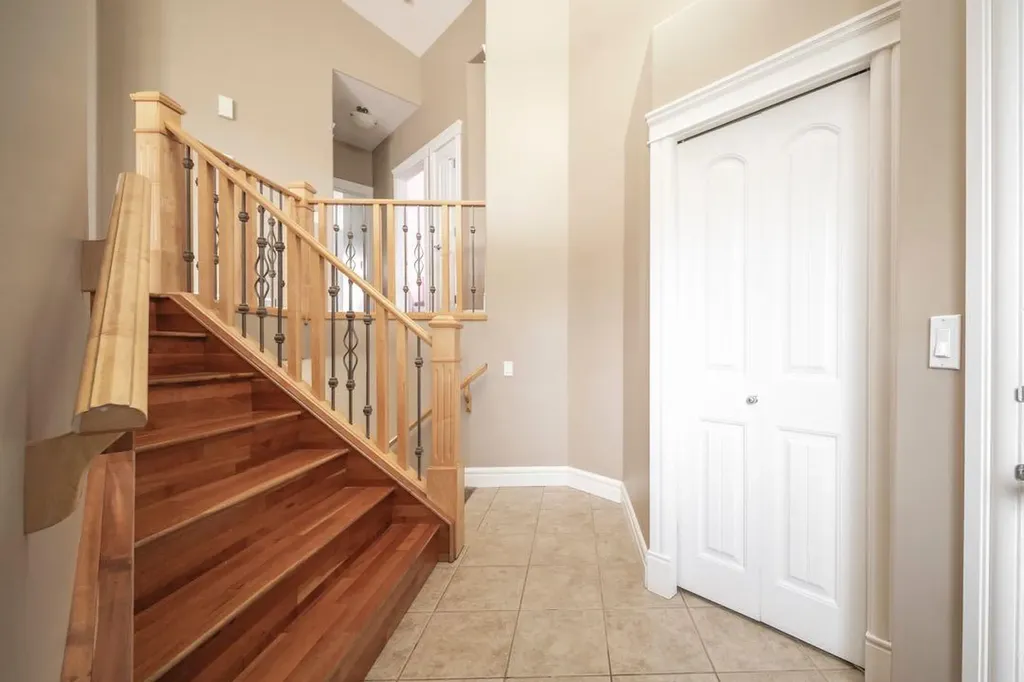 162 Pearl Bay Fort Mcmurray AB T9K 0E4