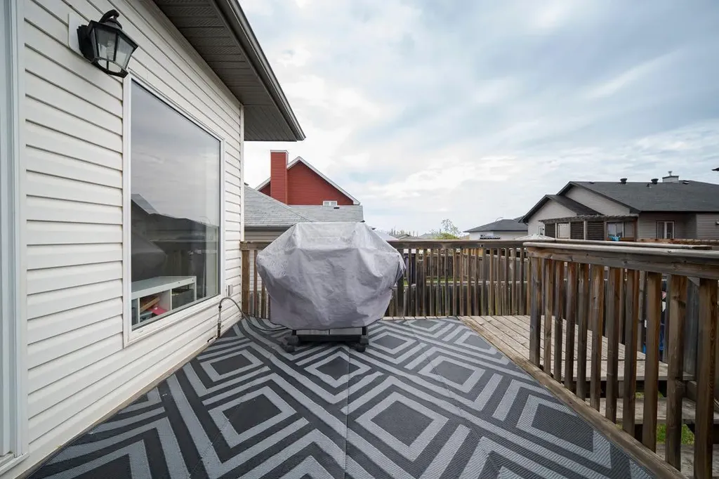 162 Pearl Bay Fort Mcmurray AB T9K 0E4