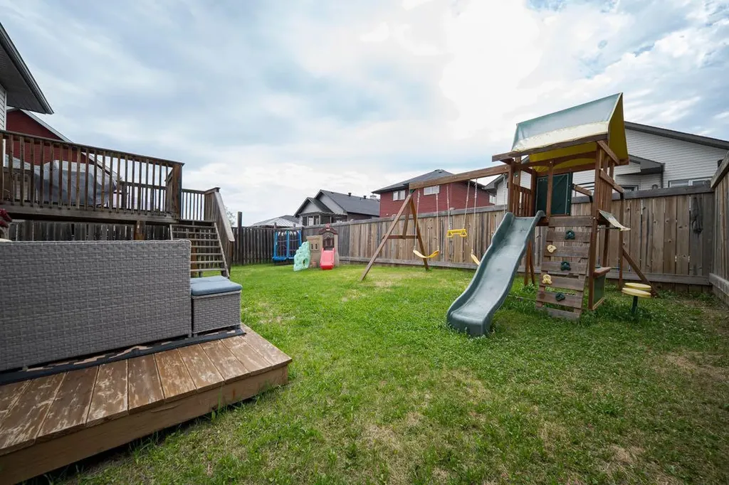 162 Pearl Bay Fort Mcmurray AB T9K 0E4